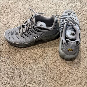 Nike Air Max Plus TN Men’s Sneakers - Light Gray